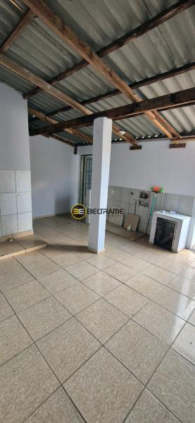 Casa com fonte Res. Lagoa Dourada, Mandaguaçu R$240.000,00