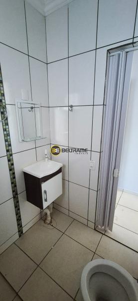 Casa com fonte Res. Lagoa Dourada, Mandaguaçu R$240.000,00