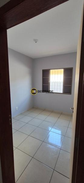 Casa com fonte Res. Lagoa Dourada, Mandaguaçu R$240.000,00