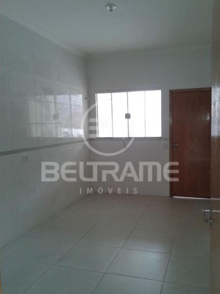 Casa com quintal amplo no Jardim Alvorada R$ 1.900,00