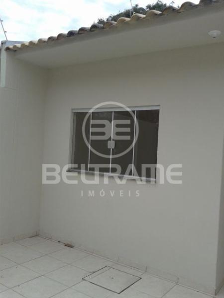 Casa com quintal amplo no Jardim Alvorada R$ 1.900,00