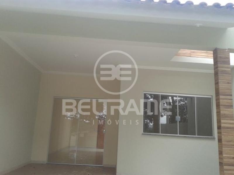 Casa com quintal amplo no Jardim Alvorada R$ 1.900,00