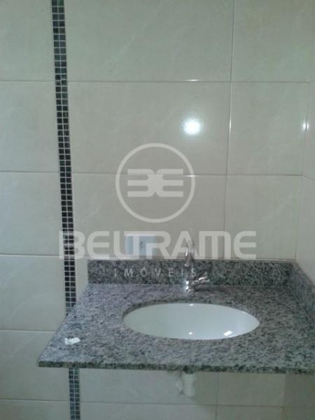 Casa com quintal amplo no Jardim Alvorada R$ 1.900,00