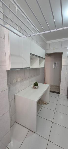Apartamento Mobiliado Vila Marumby - R$ 2.200,00