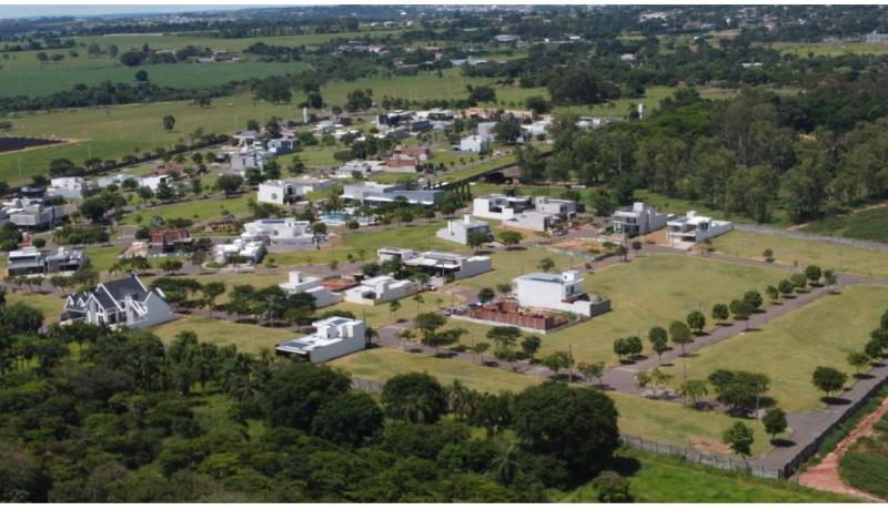 Terreno no Condomínio Resort Bougainville - R$ 248.000,00