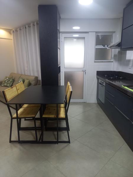 Apartamento mobiliado para locação na Zona 07, R$ 3.200