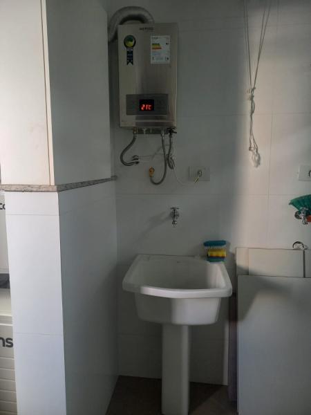 Apartamento mobiliado para locação na Zona 07, R$ 3.200