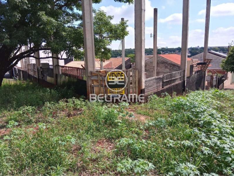 Terreno Com. - Pq. das Laranjeiras - R$ 450.000,00